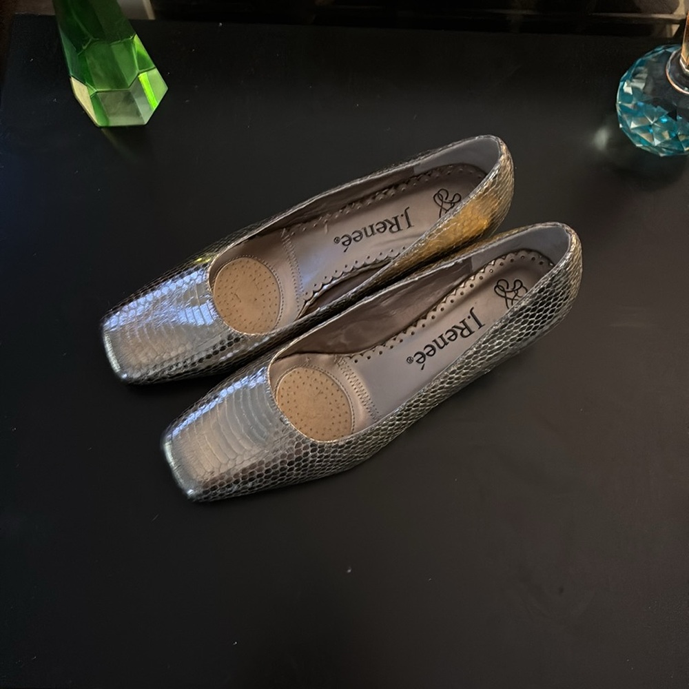 J Renee gold snake skin block heel US7 - Picture 2 of 3